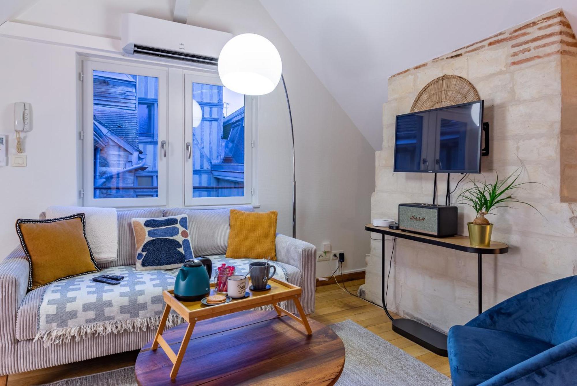 Le 13 Elegant Troyes Apartment Exterior photo